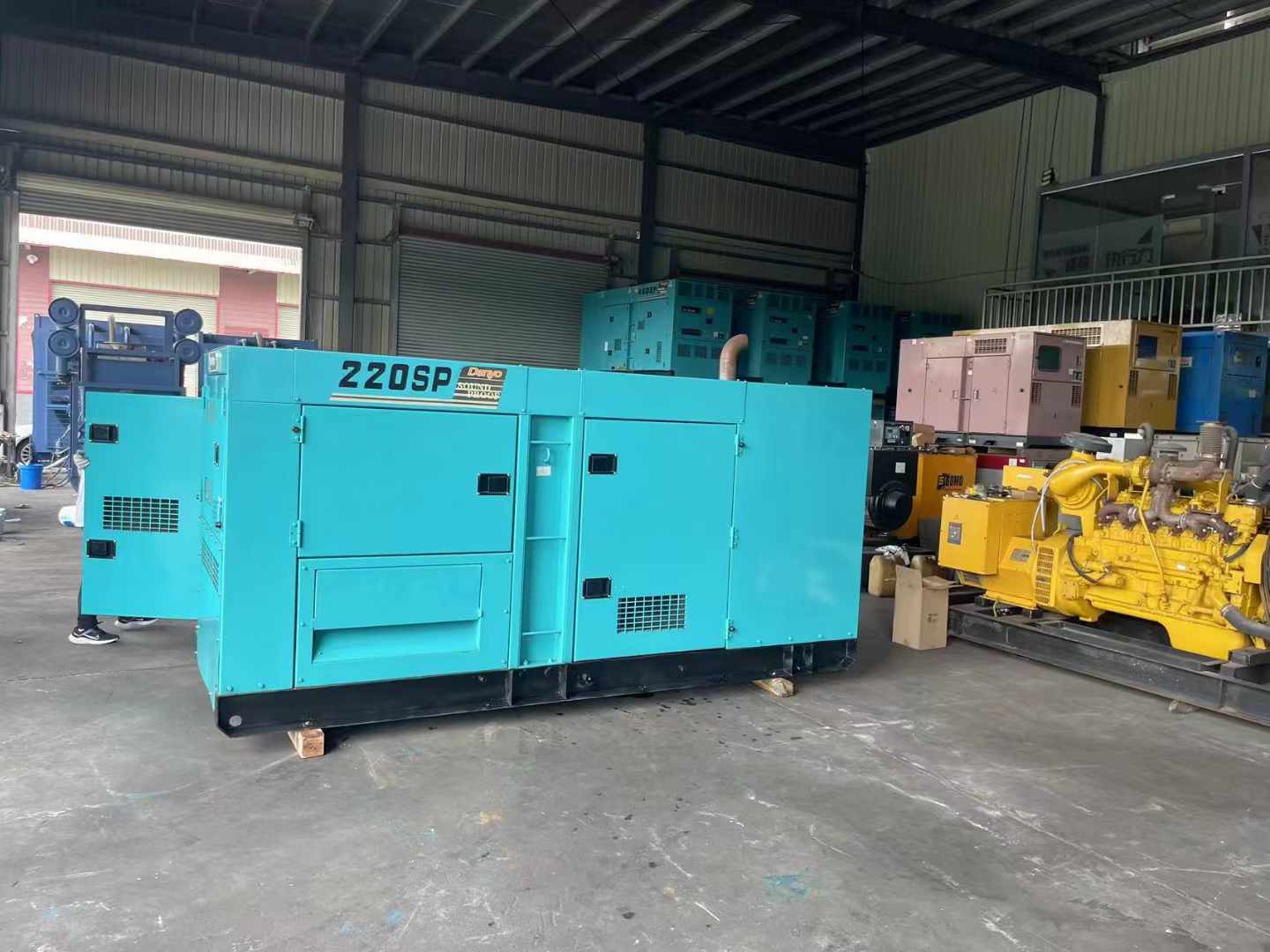 仪陇柴油发电机组长期不间断运行时，如何监控其温度和压力？